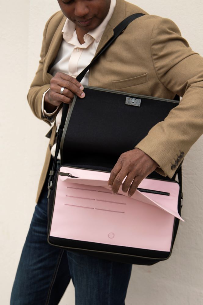 Roni Messenger