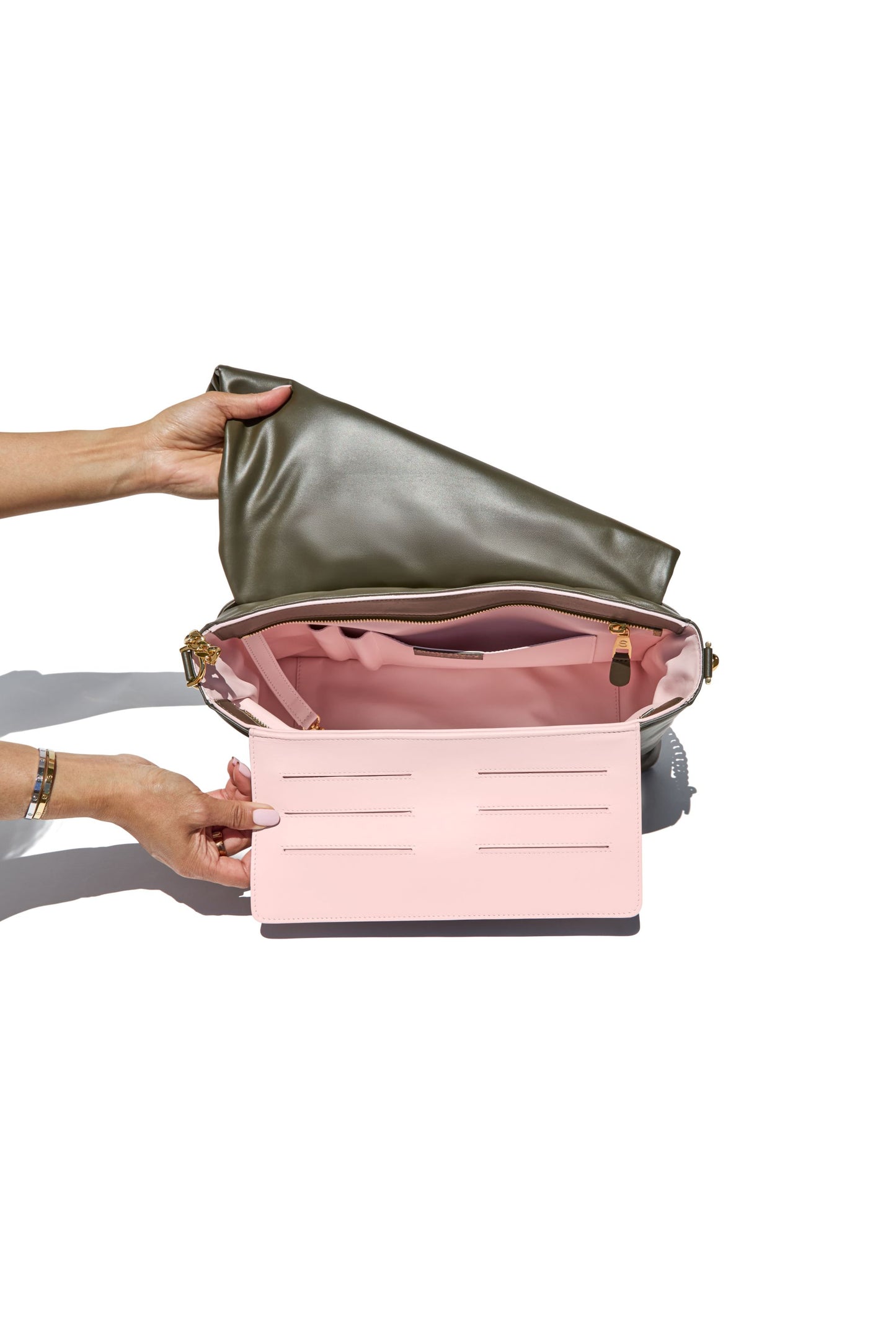 Luxury Italian leather convertible handbag The Mai bag handcrafted in Italy by Chau Sáenz. 