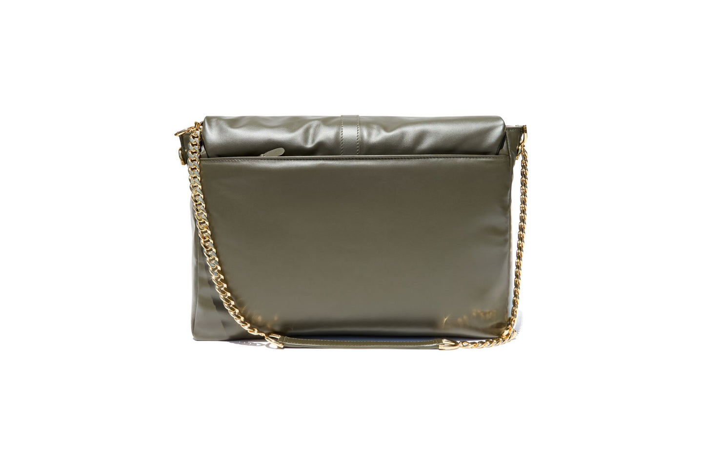 Luxury Italian leather convertible handbag The Mai bag handcrafted in Italy by Chau Sáenz. 