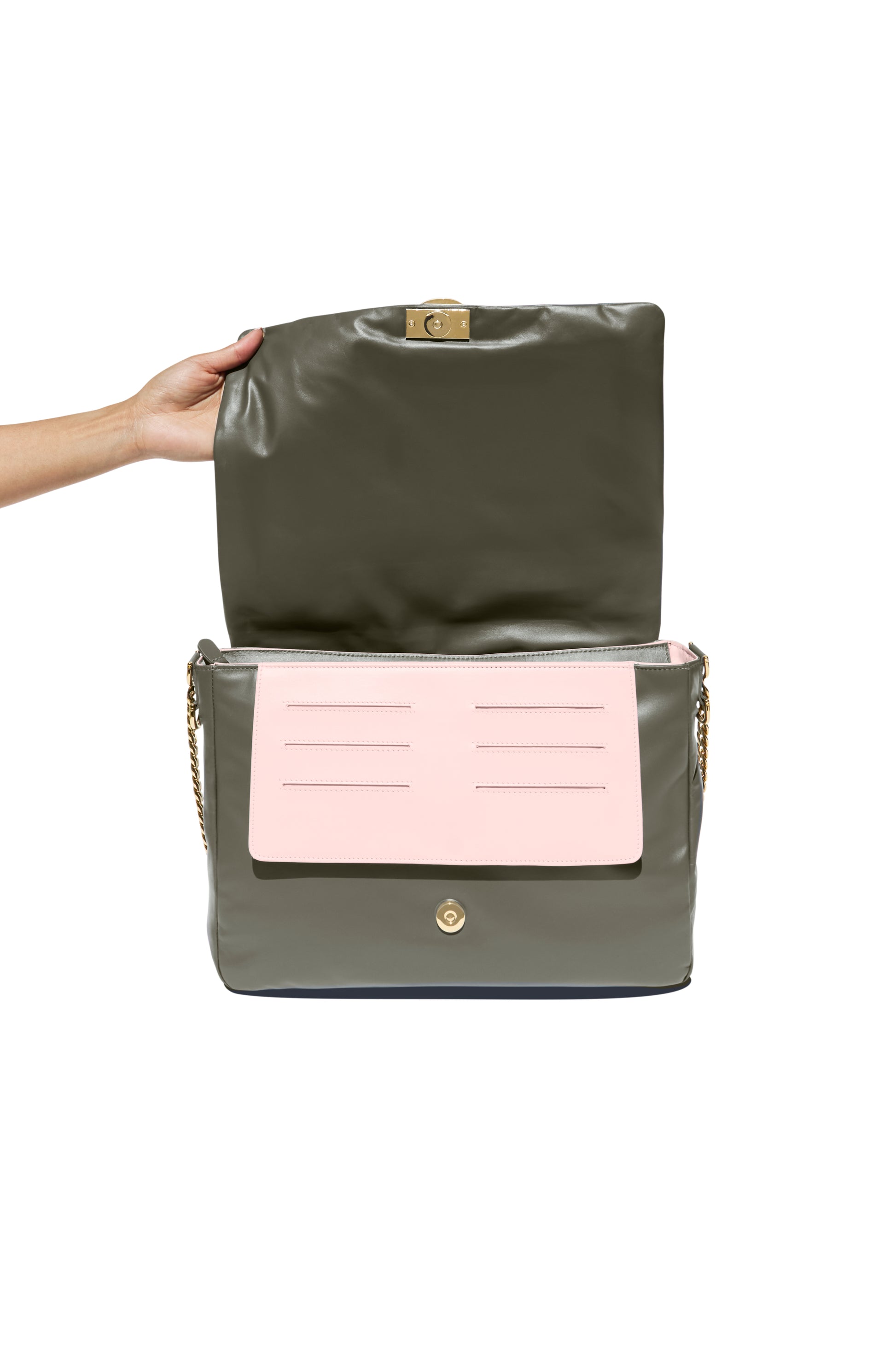 Luxury Italian leather convertible handbag The Mai bag handcrafted in Italy by Chau Sáenz. 