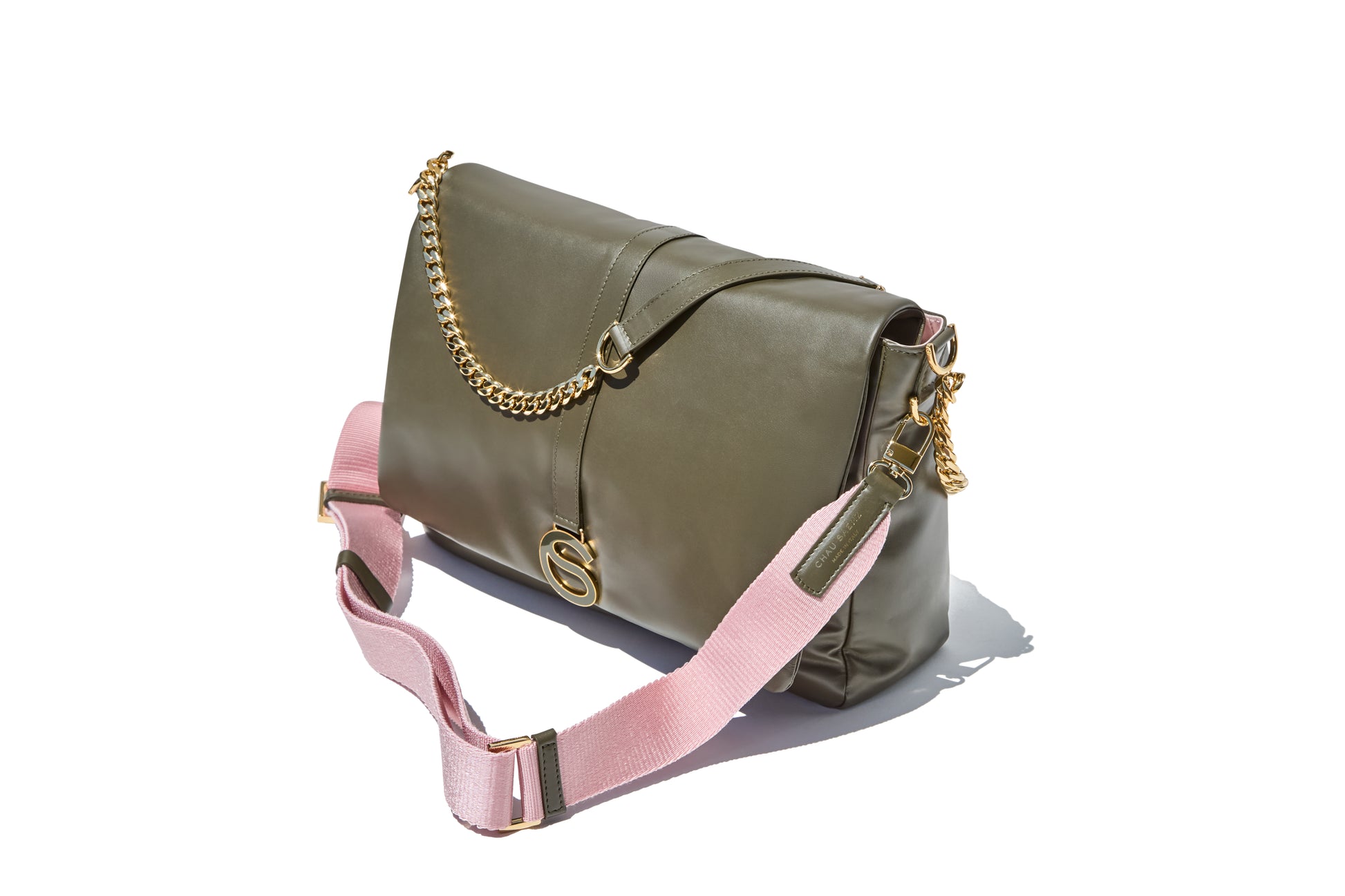 Luxury Italian leather convertible handbag The Mai bag handcrafted in Italy by Chau Sáenz. 