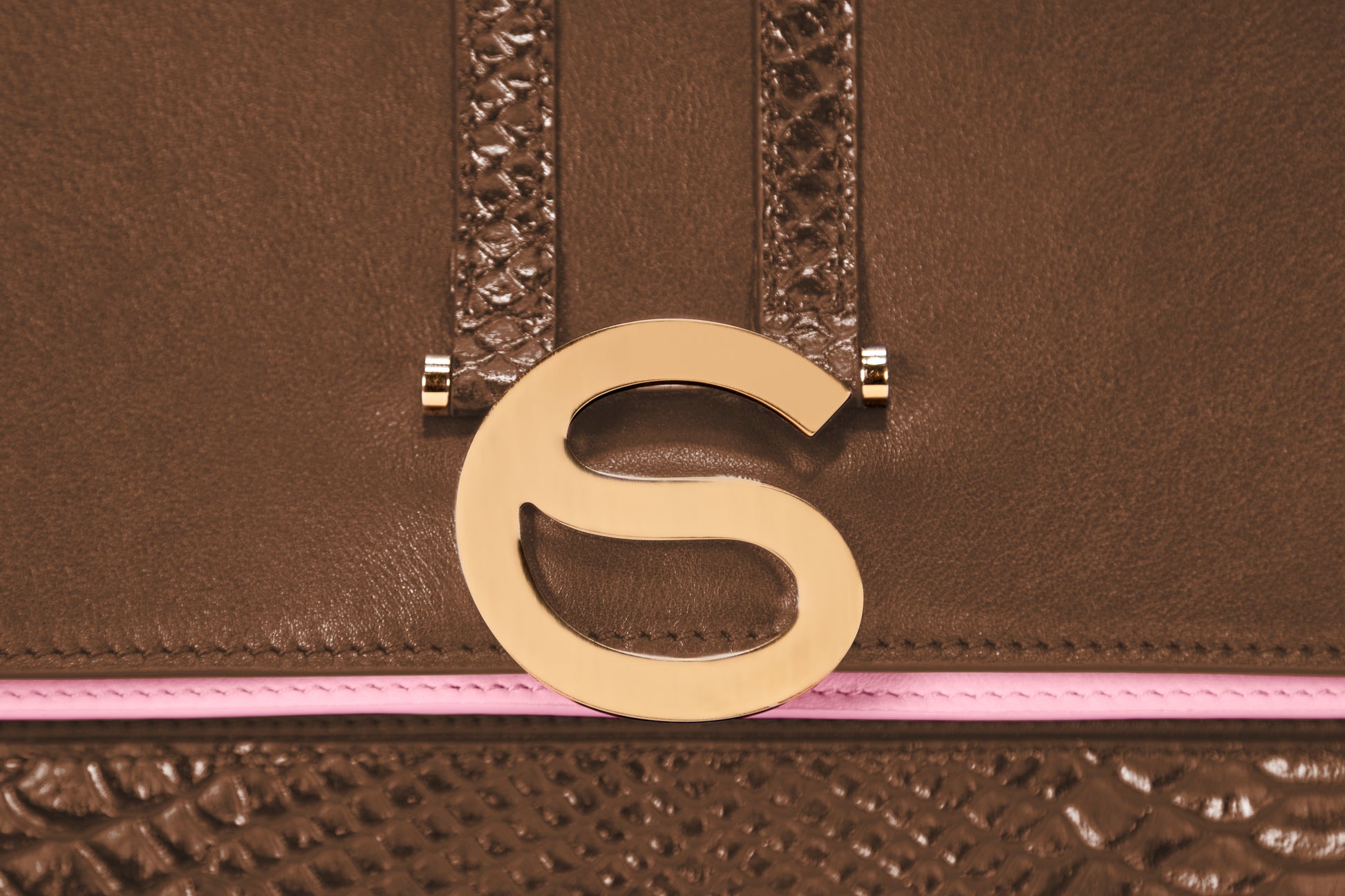 Luxury Italian leather convertible handbag The Rose Bag handcrafted in Italy by Chau Sáenz.